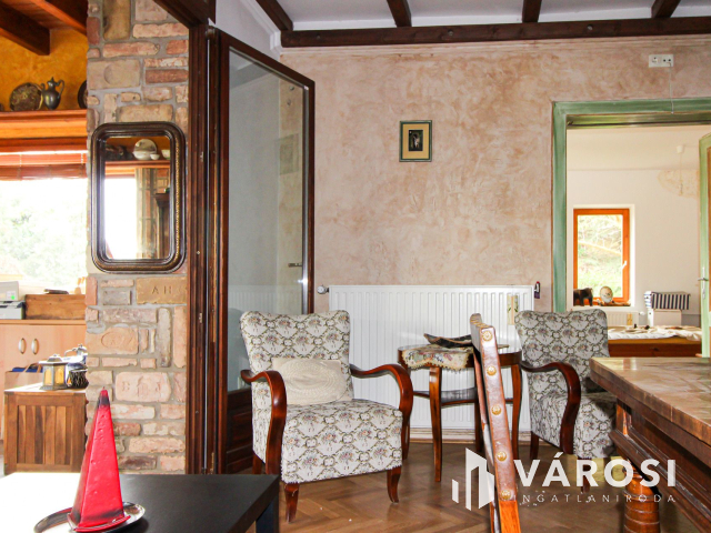 Tágas családi othon számtalan lehetőséggel Zsámbékon