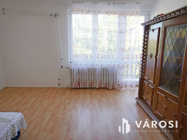 Központi több generációs családi ház a piac térnél