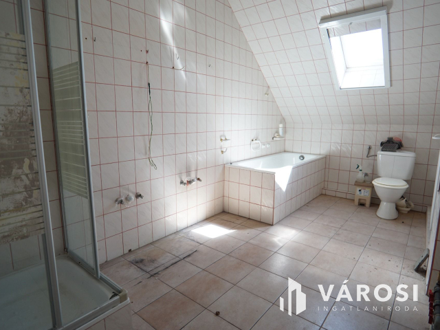 Miklósfán lehetőségekben gazdag, egyedi családi ház