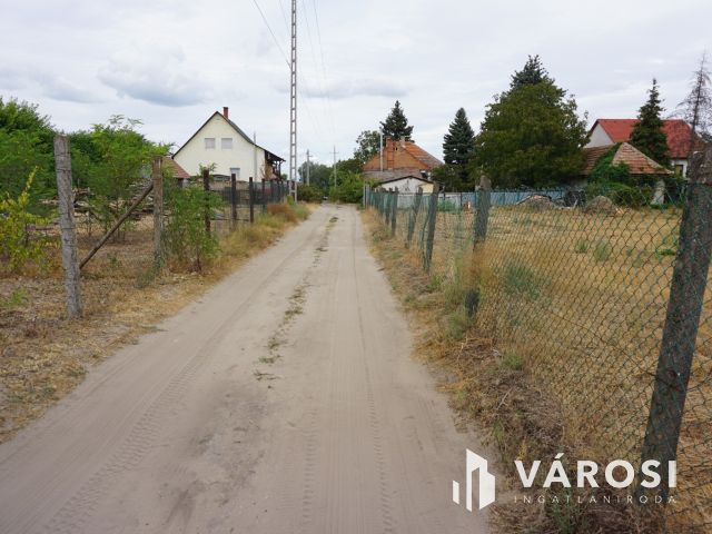 Duplatelek Turán ár alatt ELADÓ!