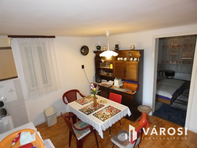 Ecséri templomrom (Révfülöp) közelében nyaraló eladó