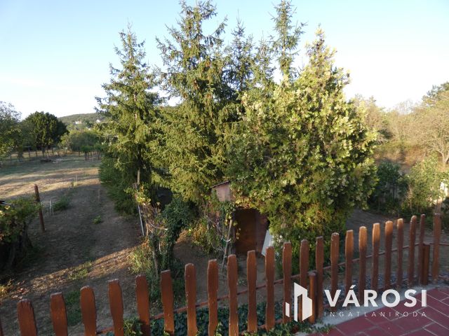 Ecséri templomrom (Révfülöp) közelében nyaraló eladó