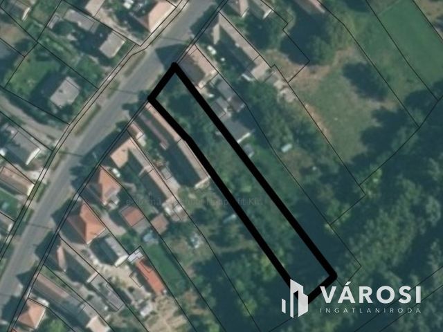 Belterületi telek Bárban eladó