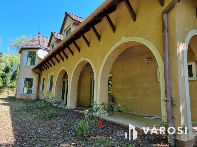 Miklósfán lehetőségekben gazdag, egyedi családi ház