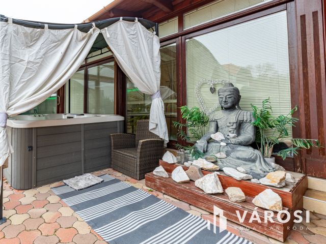 Wellnessház kiadó Fóton