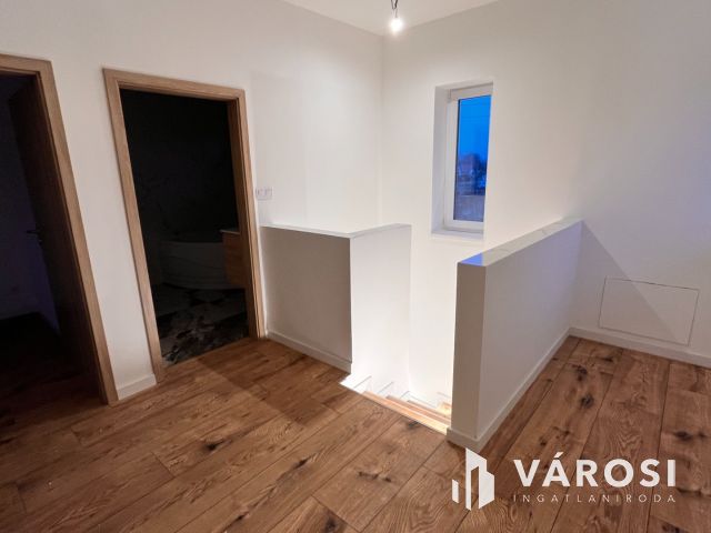 Modern ház családosoknak!