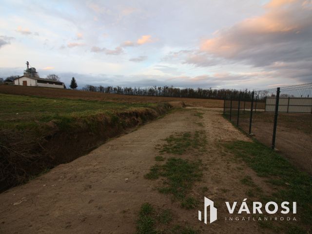 Sormási ipari parkban eladó telek