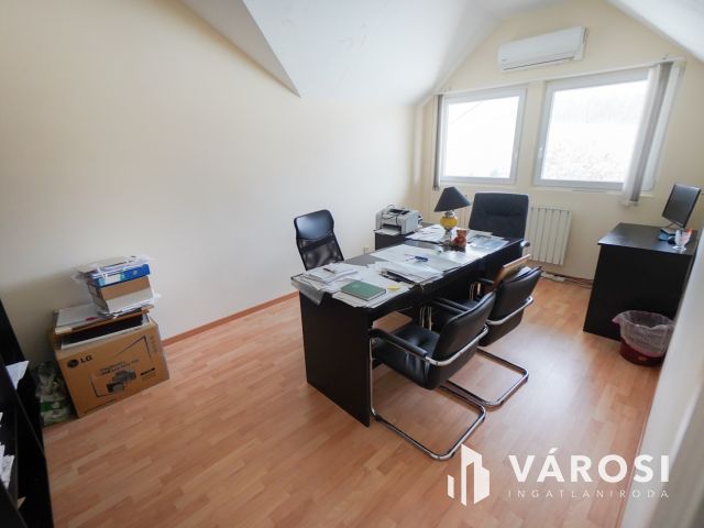 Többfunkciós üzlethelyiség Vértesszőlősön!