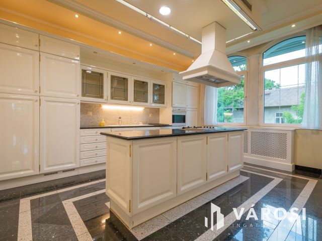 Exkluzív Villa a Rózsadombon