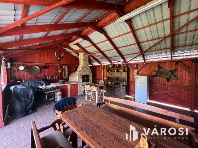 Jó helyen, jó ingatlan, jó vállalkozásnak!!!