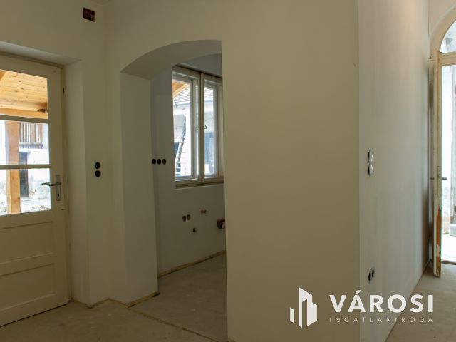 2 lakásos nagypolgári ház Dunaszekcsőn eladó