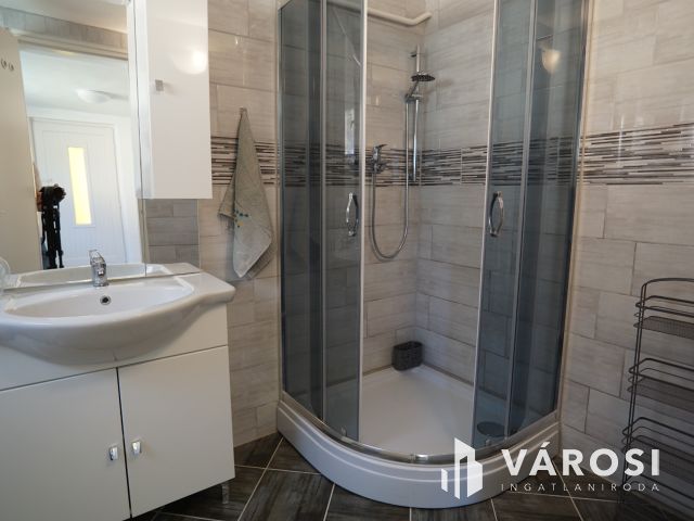 Miklósfán családi ház, szép nagy udvarral!