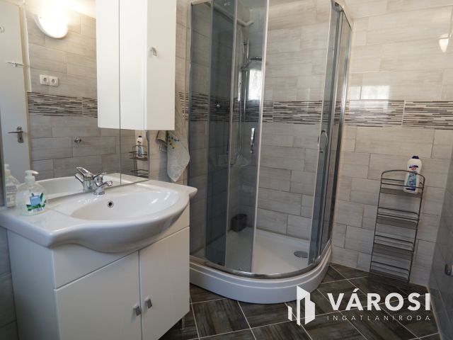 Miklósfán családi ház, szép nagy udvarral!