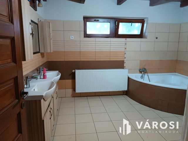 Debreceni 7,5 hektáros tanyagazdaság, csodás környezetben!!!