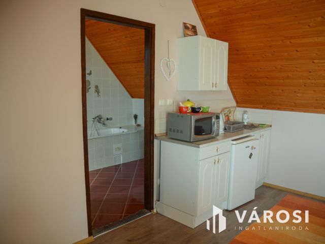 Balatonhoz közeli dupla lakás, dupla garázzsal