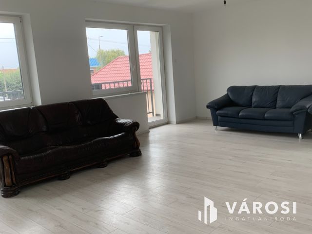 Egy  új, impozáns lakás eladó.