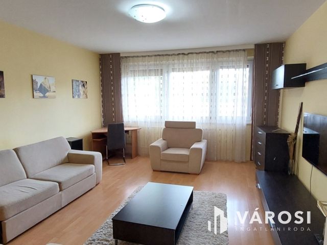 Sétatávolságra a belvároshoz! 3 szobás lakás eladó