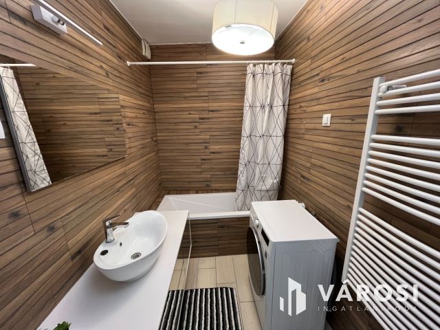 Debrecen Belvárosban, Dupla komfortos Nagy Lakás Kiadó!