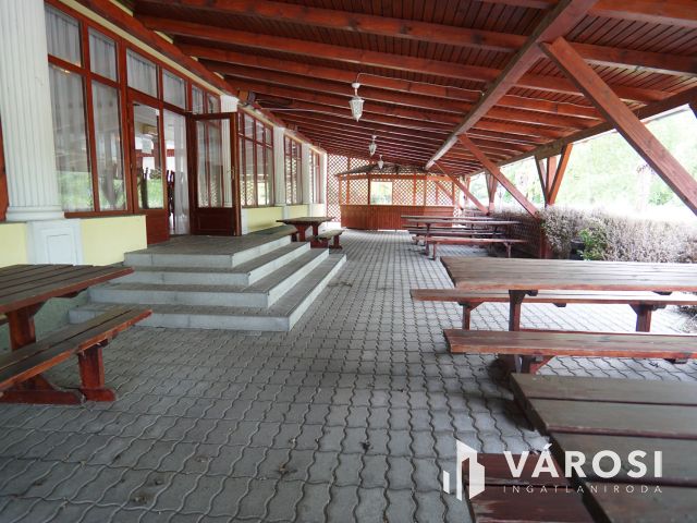 Tökéletes helyen, jó állapotú vendéglátó egység eladó!