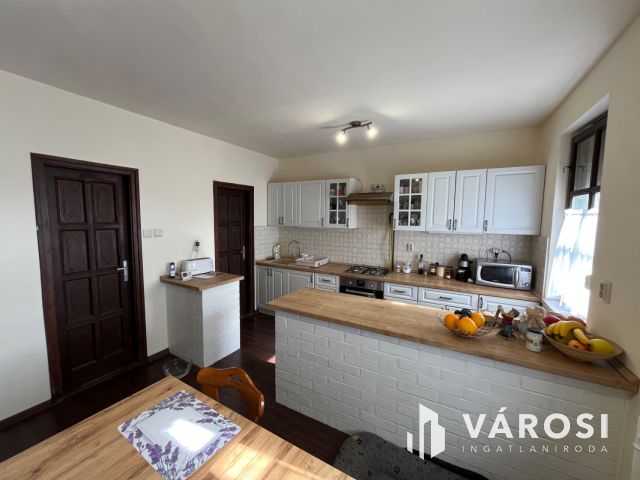 Debrecen Homokertben, Csendes Szép Utcában, Jó Ház Eladó!