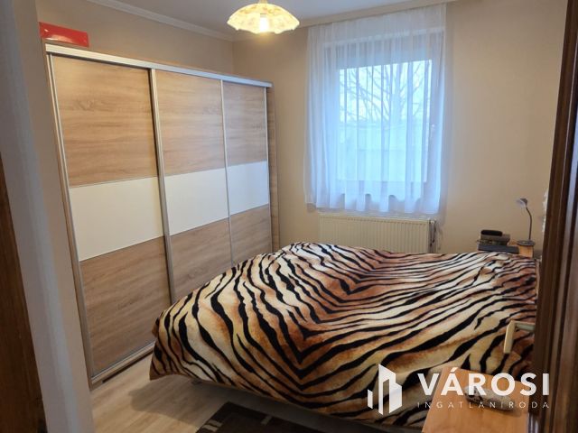 Csendes részen,TIP-TOP ház kerttel Mikepércsen