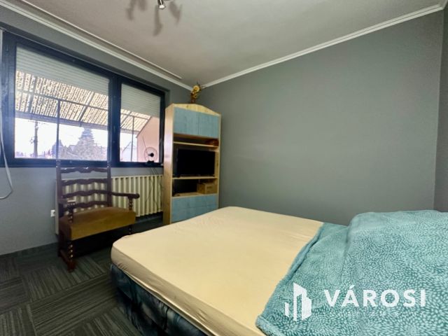 Szécsény kiemelt övezetében sorház eladó!