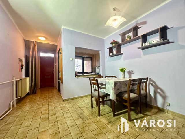 Szécsény kiemelt övezetében sorház eladó!