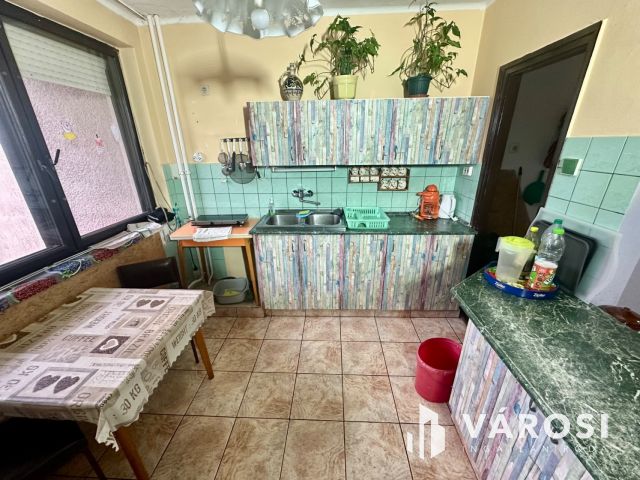 Szécsény kiemelt övezetében sorház eladó!