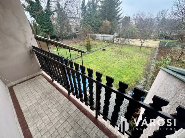 Szécsény kiemelt övezetében sorház eladó!