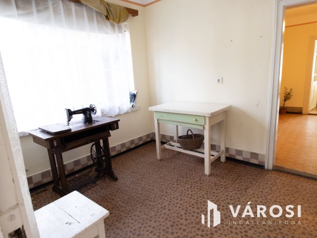 Csend és tágasság - fejleszthető ingatlan Csőváron