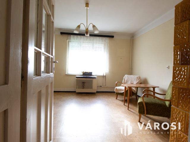 Csend és tágasság - fejleszthető ingatlan Csőváron