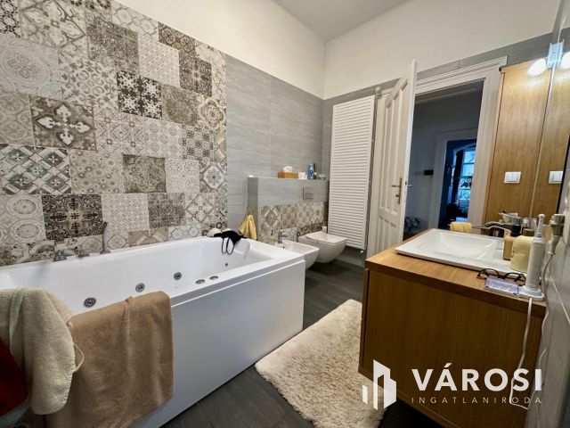 Exkluzív ház Eladó Debrecen-Óváros városrészben