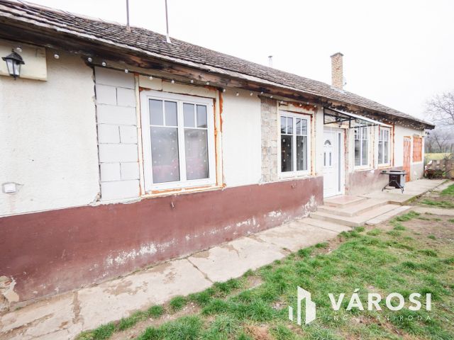 Kilátással a Börzsönyre Letkésen!