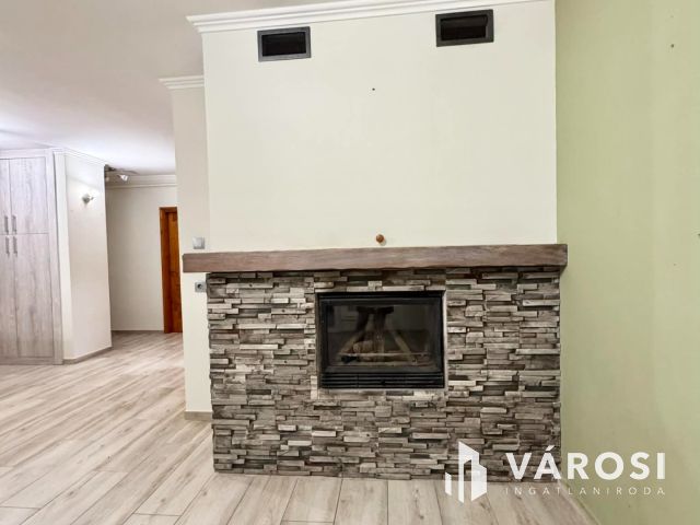 Belvárosi fiatalos szép lakás ELADÓ!