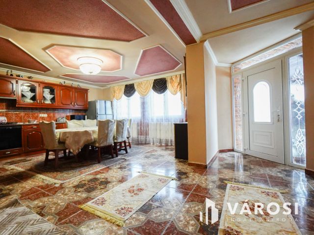 Remek elhelyezkedéssel Turán!