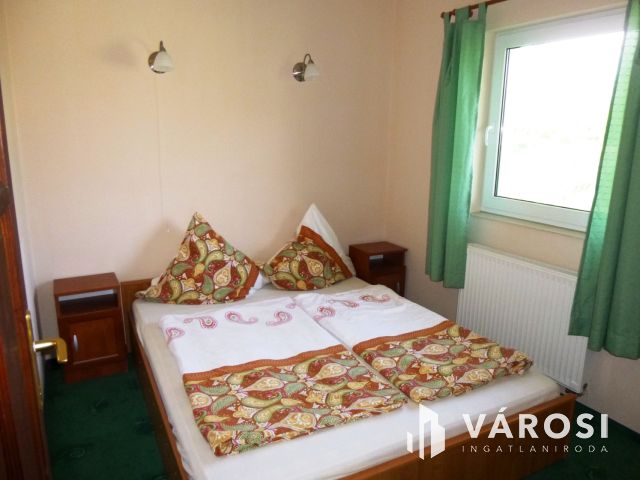 Zalakaroson, 25 szobás Családi ház, Apartmanház!