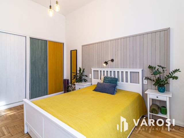 Napfényes és stílusos lakás a Belgrád rakparton