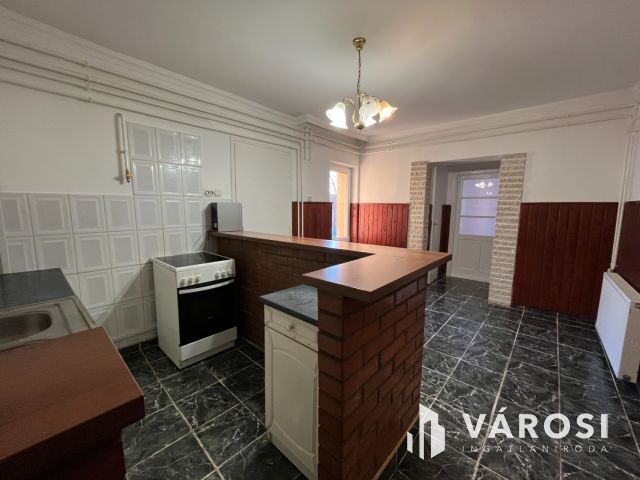 Debreceni 2 Szobás Jó Ház, Csendes Utcában Eladó!