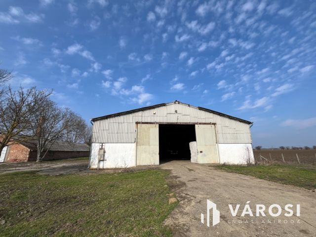Rendkívül Jó Helyen, Debreceni Telephely Csarnokokkal!!!