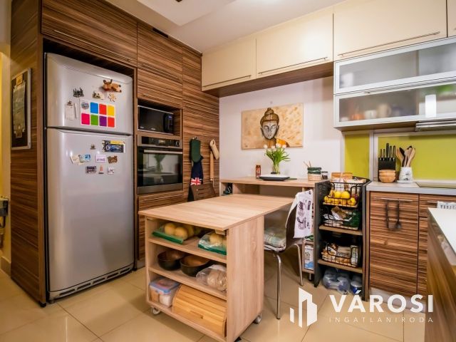 Korszerű 4 szobás téglalakás Palotavárosi a tavaknál