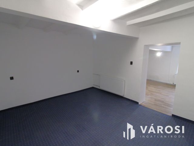 Azonnal költözhető, felújított otthon