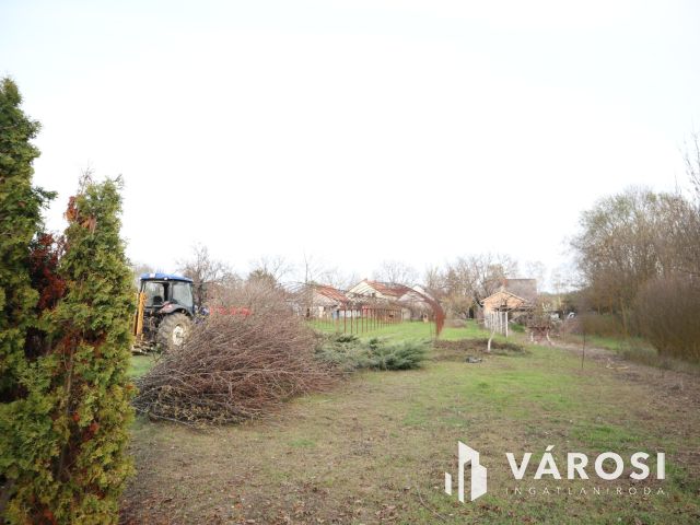 Eladó telek Szőregen, közel a Szerb templomhoz!