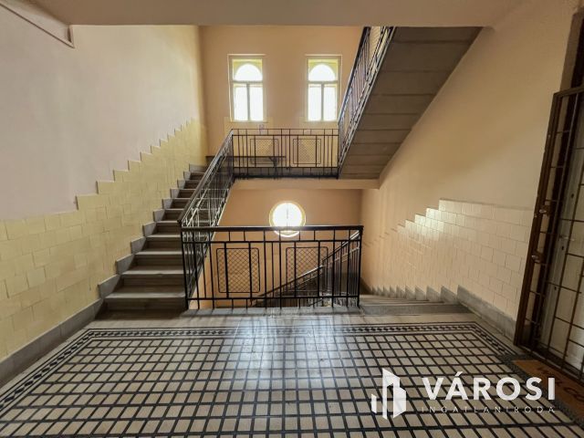 Nagyszerű lakás szenzációs elhelyezkedéssel!