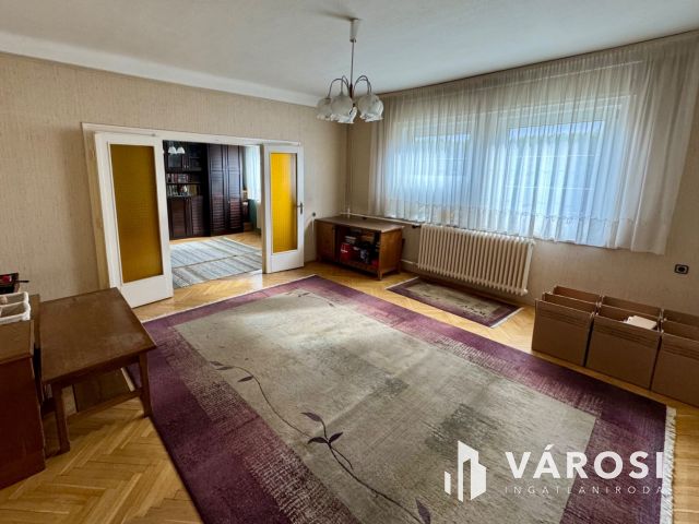 Nyíregyházán,kertvárosi részen  eladó  egy földszintes   ház