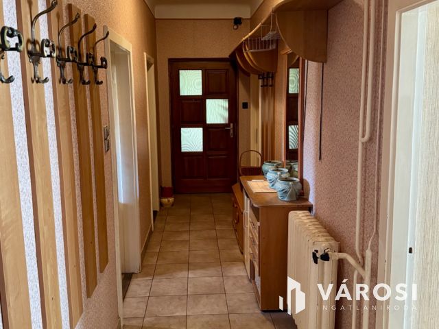 Nyíregyházán,kertvárosi részen  eladó  egy földszintes   ház