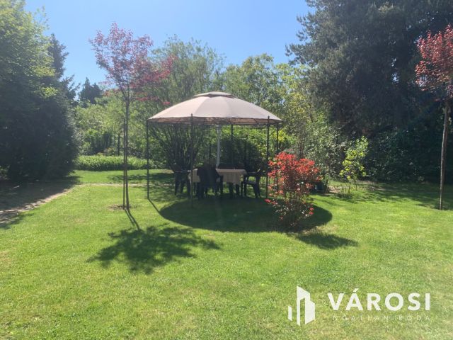 Prémium családi ház kiváló lokációban eladó