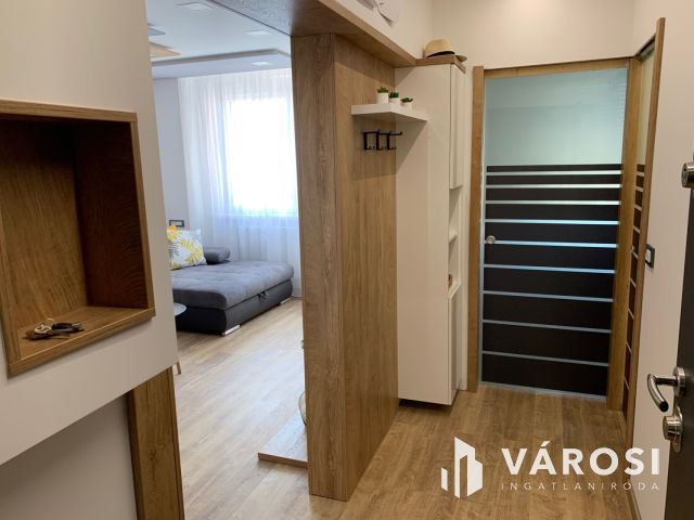 Stílus, kényelem, praktikum. Ízléses lakás Várpalotán.