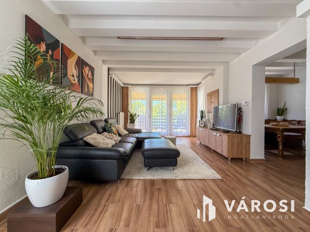 Eresztvényben frissen felújított, működő vendégház eladó!