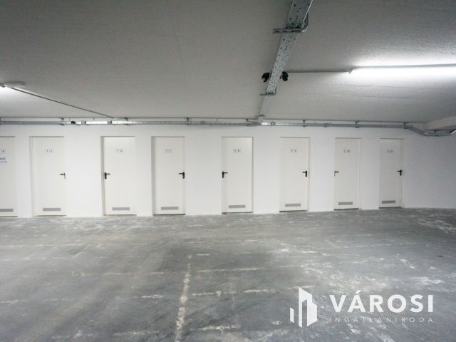 Nappali + 2 hálószobás, erkélyes lakás a Szitásdombon
