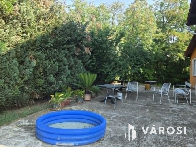 Madárcsicsergős otthon nagy kerttel – ház Debrecen határán